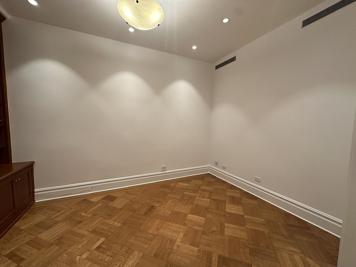 Mint interior painting work — painting gallery 36