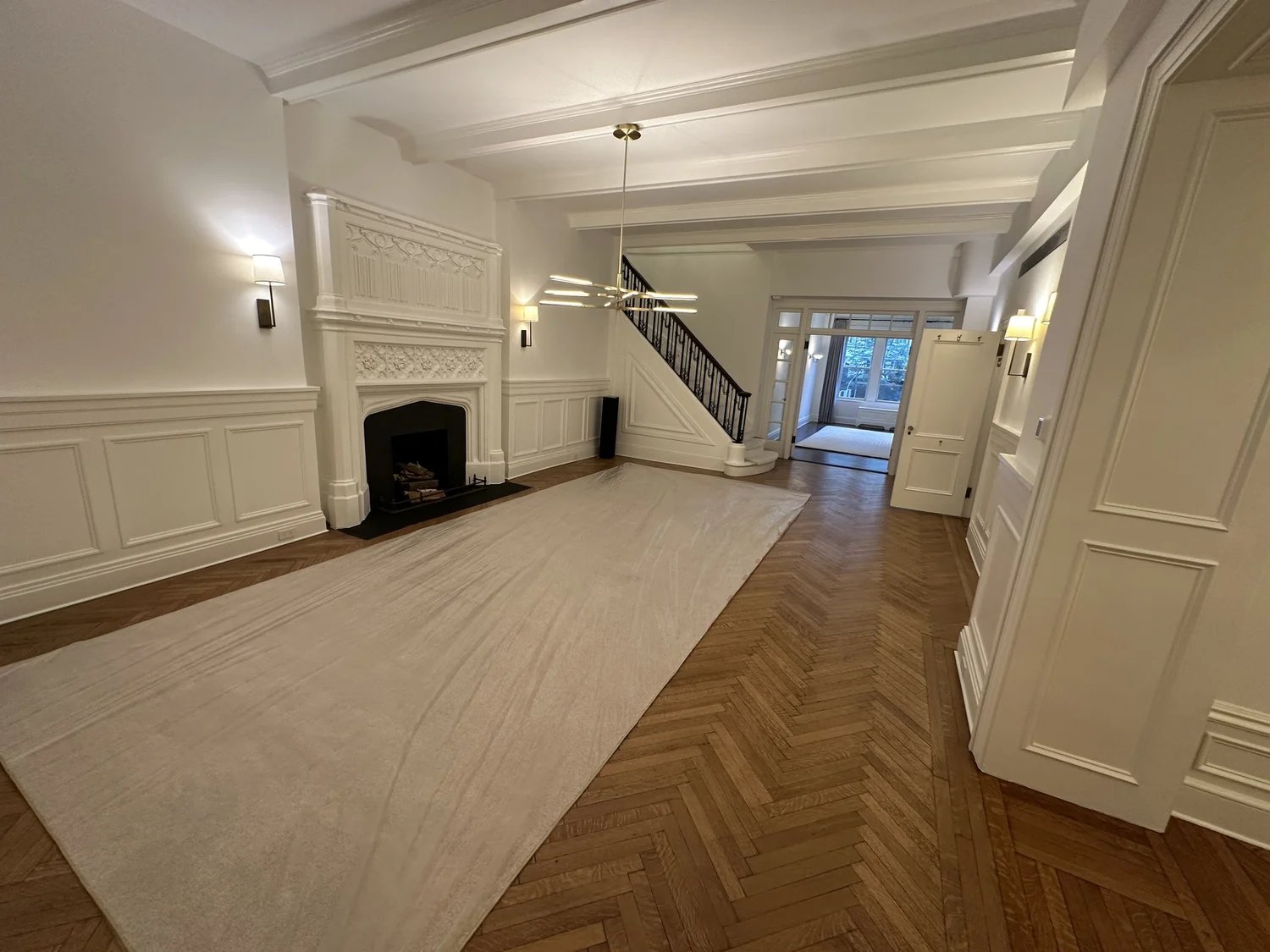 Mint interior painting work — painting gallery 34