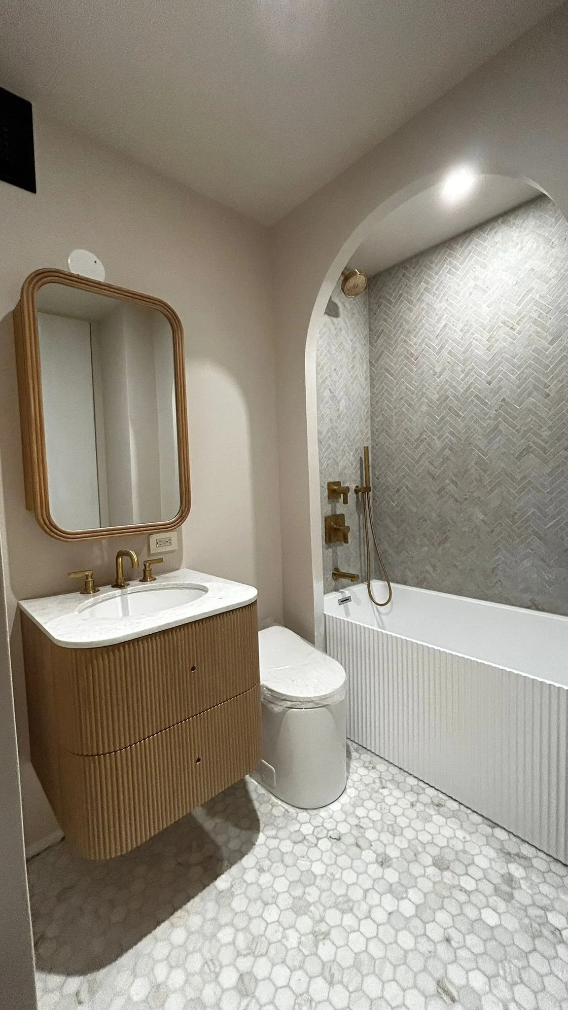 Mint bathroom renovation — bathroom gallery 02