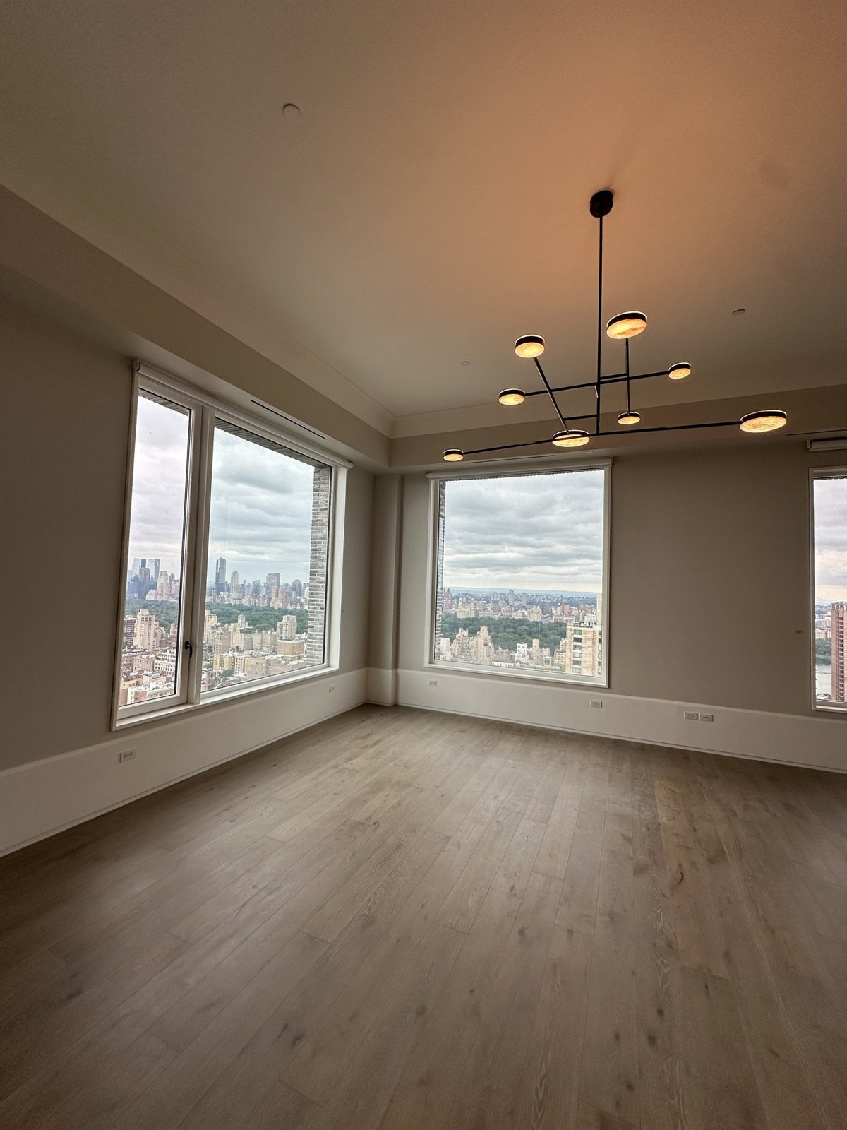 Mint interior painting work — painting gallery 52