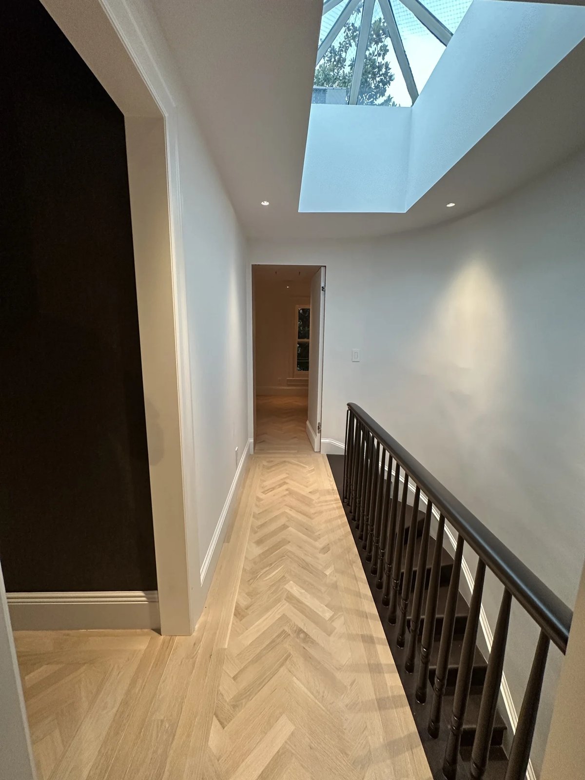 Mint interior painting work — painting gallery 38