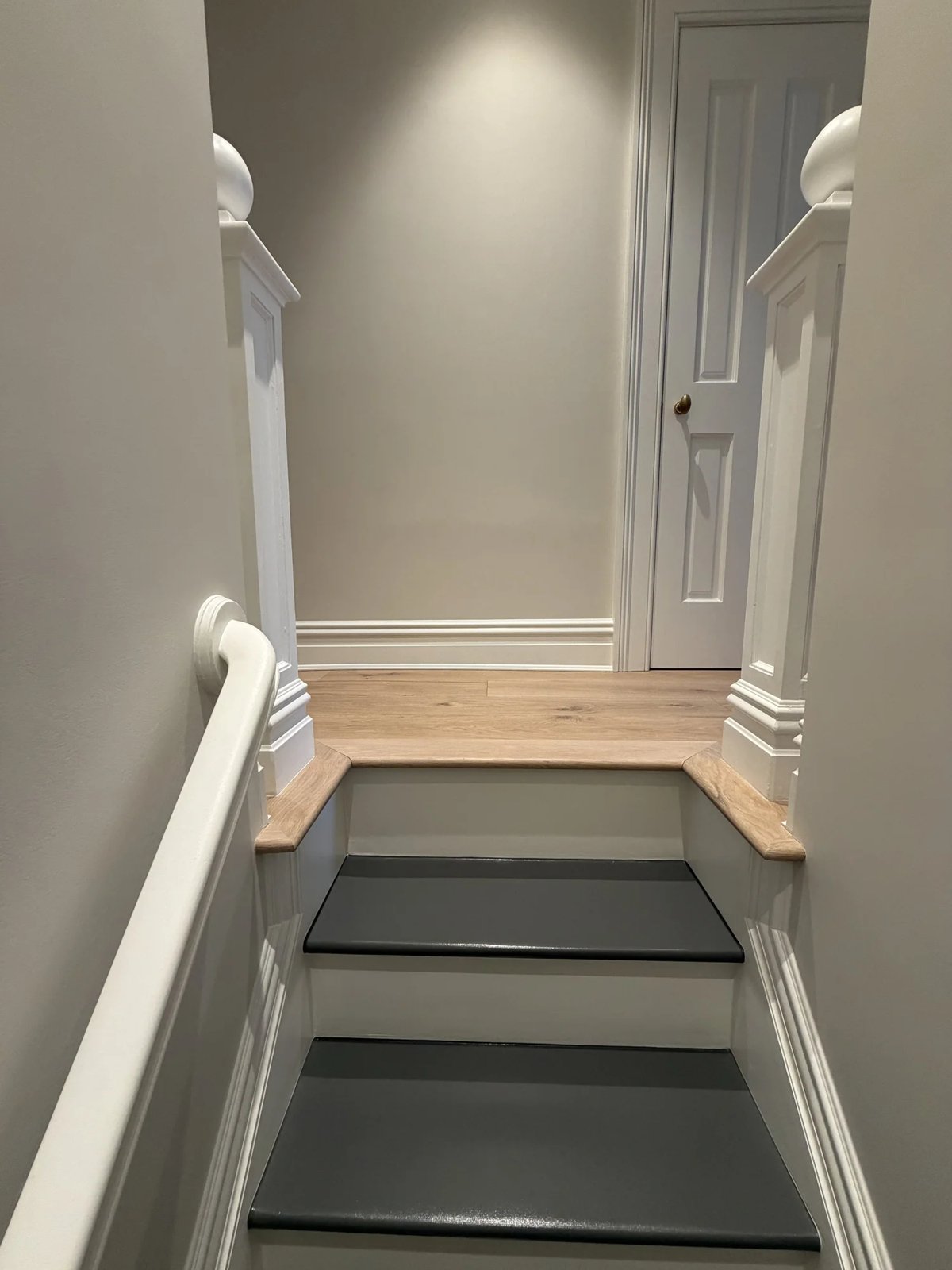 Mint interior painting work — painting gallery 24