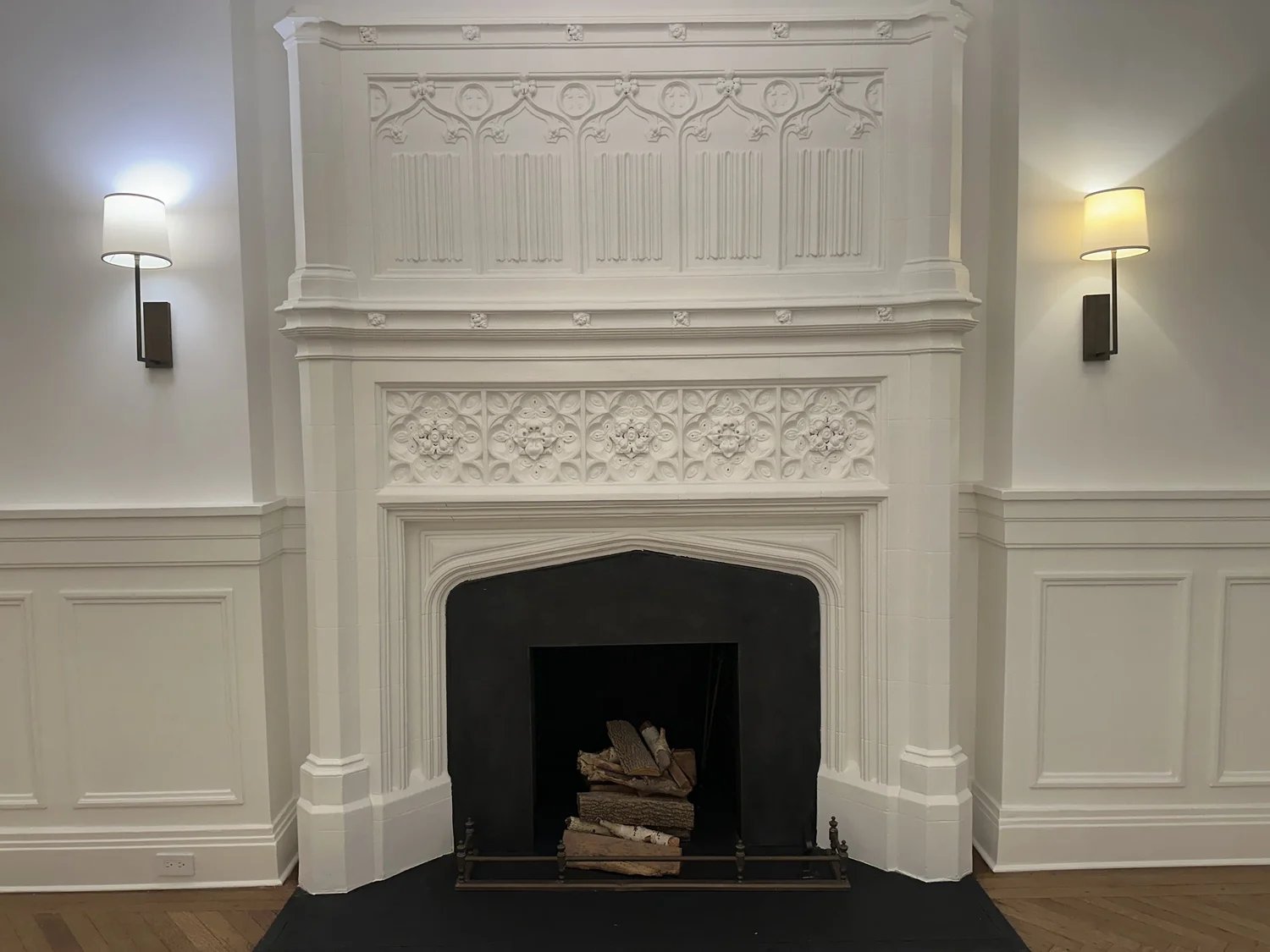 Mint interior painting work — painting gallery 37