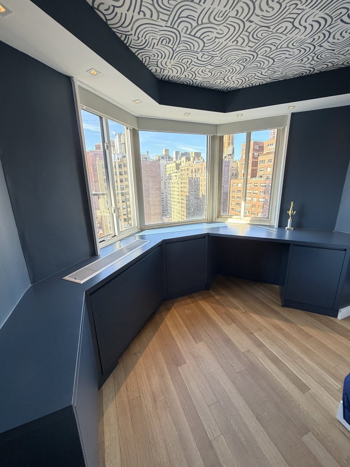 Mint interior painting work — painting gallery 18