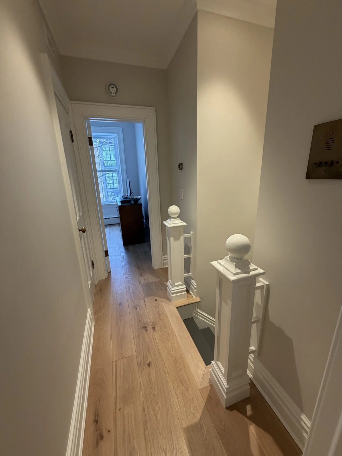 Mint interior painting work — painting gallery 23